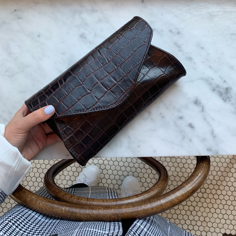 BRAND NEW - CUTE BROWN CLUTCH